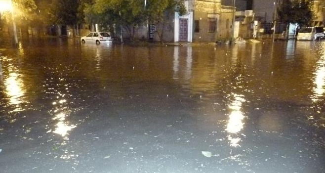 La Provincia envió ayuda a los municipios de Campana y Zárate por el temporal