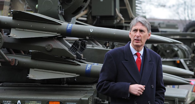 Gran Bretaña se burla de la capacidad militar de la Argentina