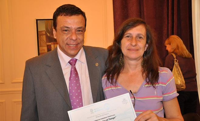 Cáffaro encabezó la entrega de premios a las Vidrieras del Tango