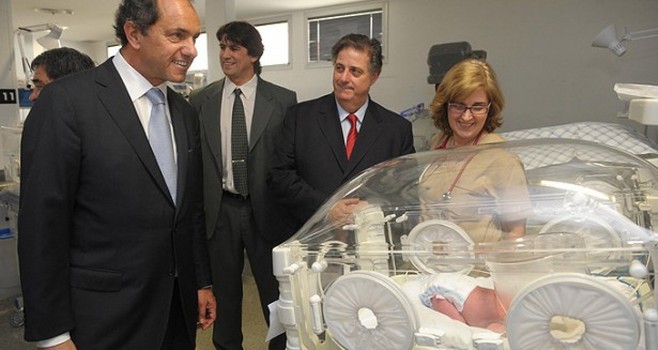 Gracias a la ley de fertilización asistida una pareja tuvo su primer hijo