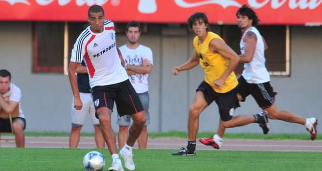Entrenamiento de lujo, Villa Dálmine enfrentó River Plate en Ezeiza