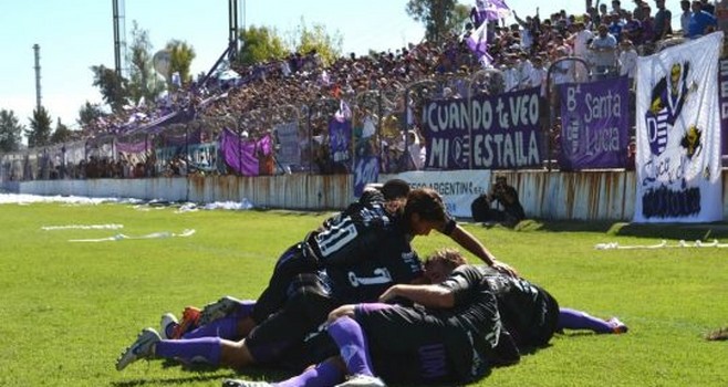 El lunes a las 15,30 hs, otra cita por el título: Villa Dálmine - Excursionistas
