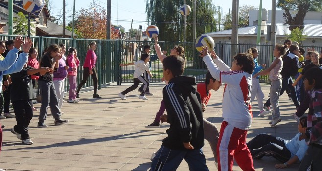 La Escuela N° 23 del barrio Del Pino de Campana participó de una charla sobre Voley