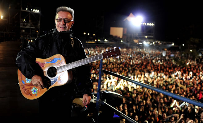 Gieco y Charly abrieron los festejos por los 400 años de la Universidad de Córdoba
