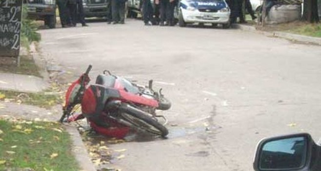 Motochorros detenidos en el paseo de la Costanera de Zárate