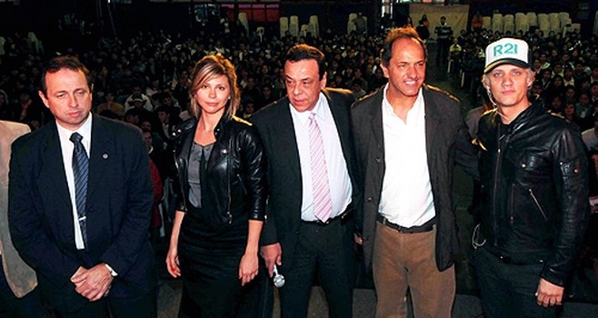 El gobernador Scioli estuvo en Zárate y pidió a los jóvenes la protección del medio ambiente