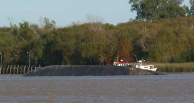 Colisionan dos embarcaciones en la Vuelta del Este; hay 7 desaparecidos y está detenido el capitán de una de las naves