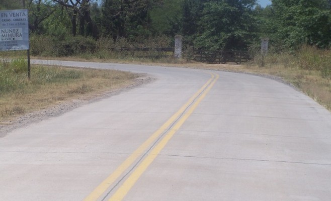 Muere un hombre al caer de su moto