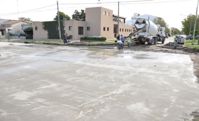Obras Públicas detalló las acciones realizadas en la reparación de la bocacalle en Del Pino y Belgrano