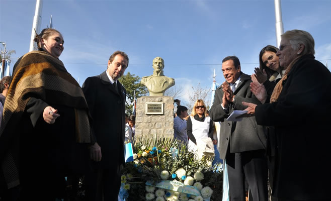 El intendente reinauguró la Plaza “General Manuel Belgrano” con más anuncios para Barrio San Jacinto