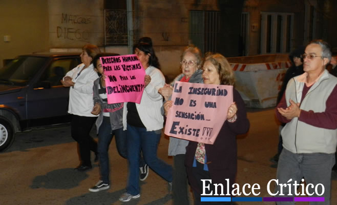 "Sin banderas políticas y en paz"