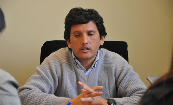 El aguinaldo de los empleados municipales se efectivizó con 15 días de anticipación y no hay problema con el pago de sueldos