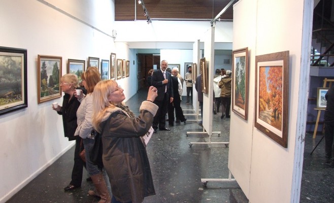 La Comunidad Campanense ya puede apreciar la Exposición “Oleos” en el Salón Ronald Nash