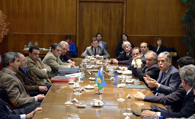 El intendente Osvaldo Cáffaro participó del encuentro de actualización de planes de obras con el ministro Julio De Vido