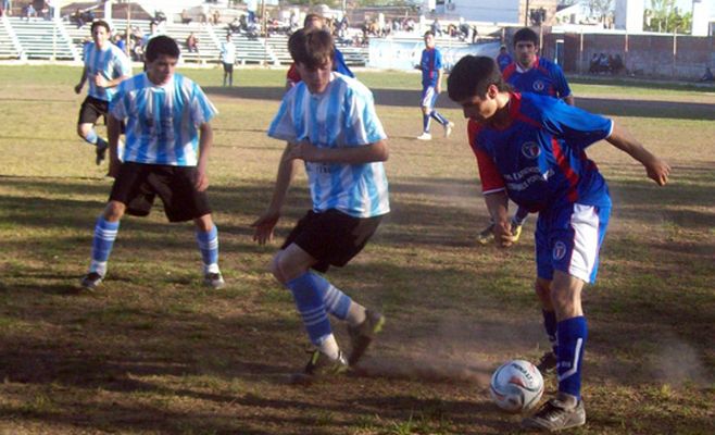 Buscan coordinar políticas las distintas ligas del fútbol de la región