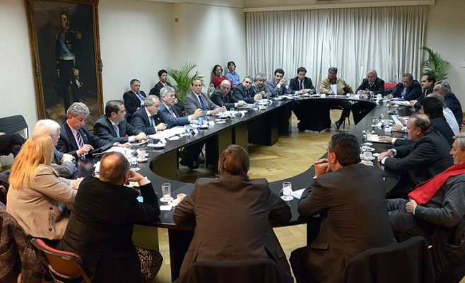 Giroldi se reunió con el Ministro de Vido para continuar con el programa de obras previstas para Campana