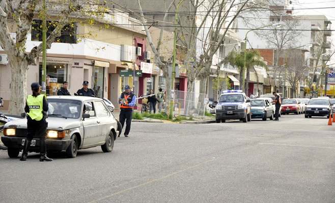 Operativos de saturación policial en Campana