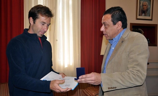 Osvaldo Cáffaro recibió al deportista olímpico Miguel Mayol