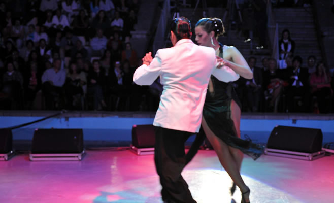 Tango Rojo