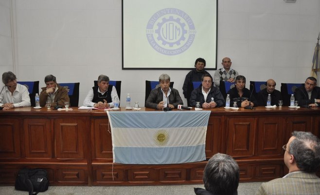 Giroldi participó del acto de asunción de las nuevas autoridades de la UOM Campana