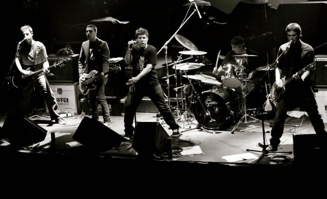 Fecha Punk en Lola Rock