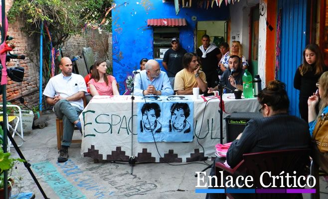 "¿Quién limpia esta porquería?"