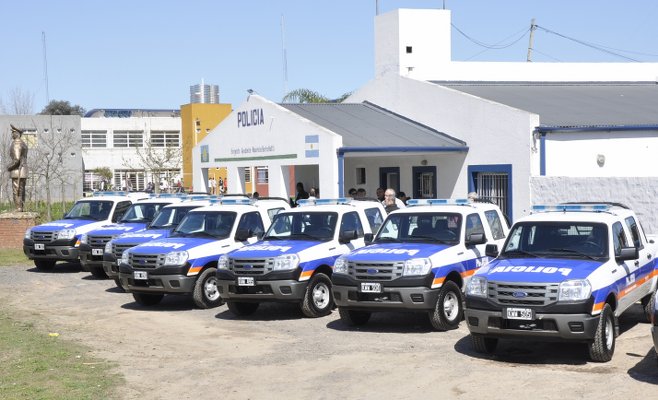 La Policía Distrital recibió y puso en funcionamiento 8 nuevos patrulleros