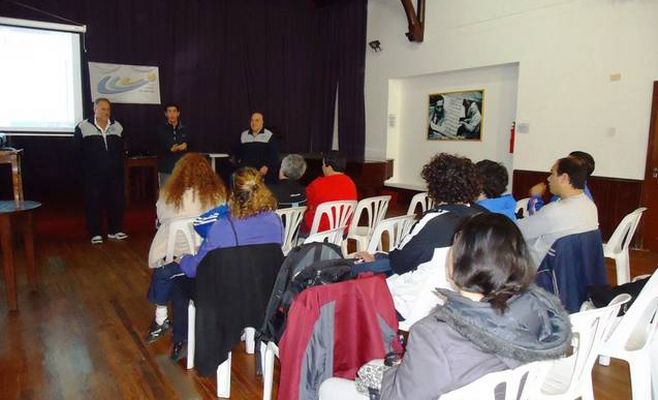 Comenzaron las clases de la Escuela Municipal de Árbitros de Vóley