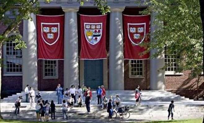 Lo que cuesta estudiar en Harvard, y lo que significa