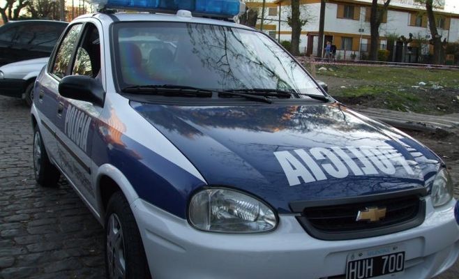 Asaltaron un local de computación y fueron detenidos