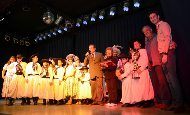 El Día de la Madre se celebró con éxito en el Teatro Municipal Pedro Barbero