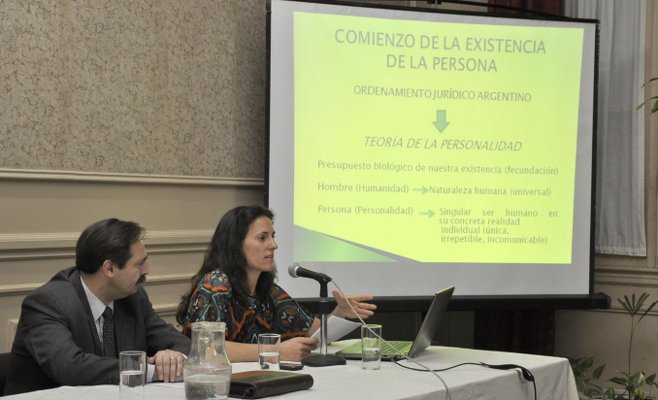 La Dra. Pastore disertó sobre “Comienzo de la Existencia de la Persona, Reproducción Humana Asistida y Homoparentabilidad”