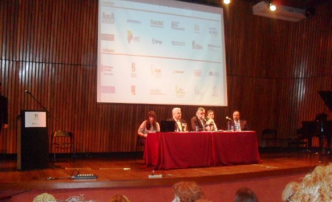 Campana en el IV Encuentro Latinoamericano de Bibliotecarios, Archivistas y Museólogos