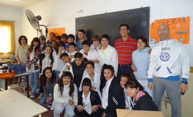 Demostración deTaekwondo en la ESB N° 4 de Campana