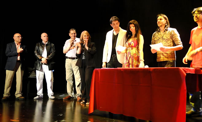 “Abulia” se quedó con el primer premio de la Fiesta Regional del Teatro Zárate 2012