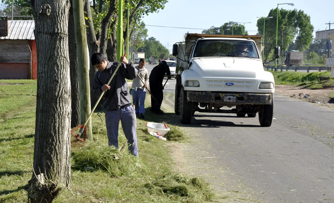 El Municipio de Campana avanza con el Programa de Limpieza y Mantenimiento de Barrios