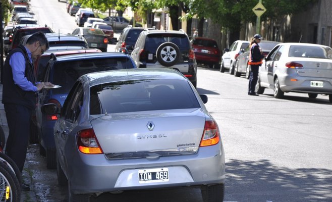 Continúan los Controles Documentales en el marco del Reempadronamiento de Taxis y Remises