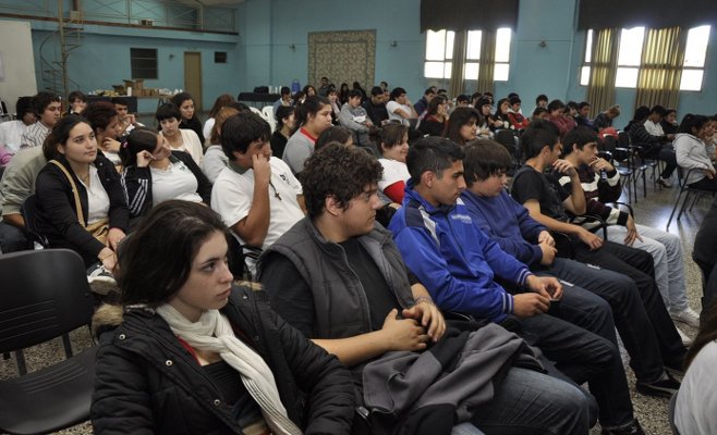 Jóvenes de la ciudad participaron de una Jornada de Reflexión sobre el Voto a los 16 años