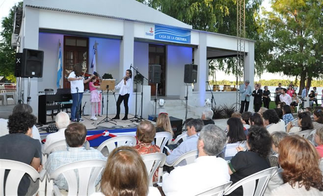 Se inauguró el Puente Levadizo y Casa de la Cultura en el CNZ
