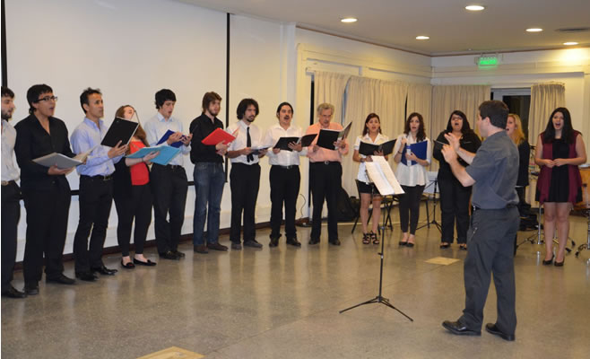 El Coro Polifónico Municipal “Carlos Del Re” celebró su 44° Aniversario