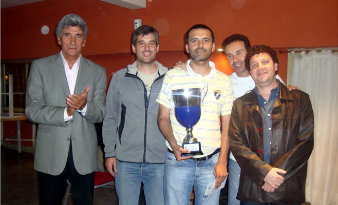 Lucas Moreda se llevó el Torneo Aniversario