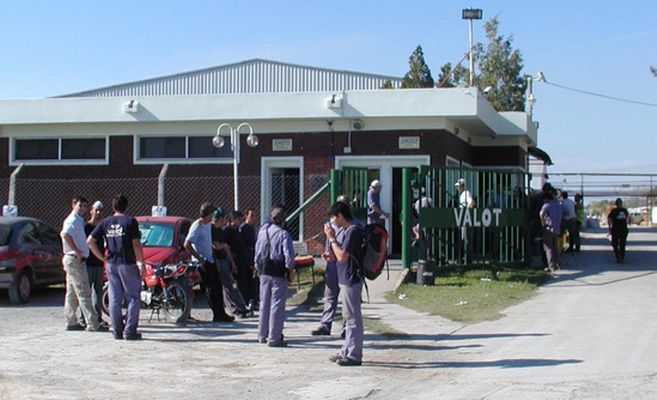 Asalto tipo comando en Campana