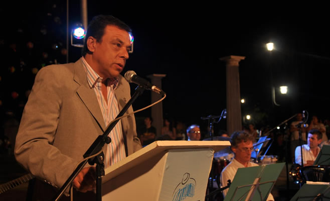 Se inauguró la puesta en valor de la Plaza Mitre de Lima