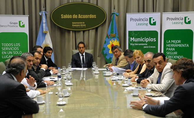 Firma de convenios para mejorar los servicios en el Partido de Zárate