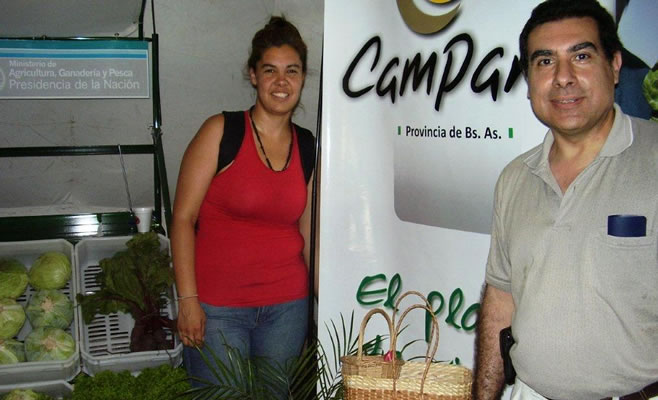 Campana en la Fiesta Nacional y Popular del Día de la Democracia y los Derechos Humanos
