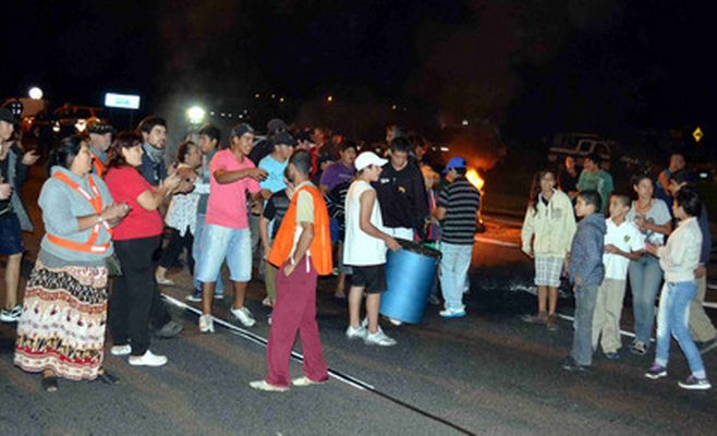 Vecinos de Otamendi cortan ruta Panamericana