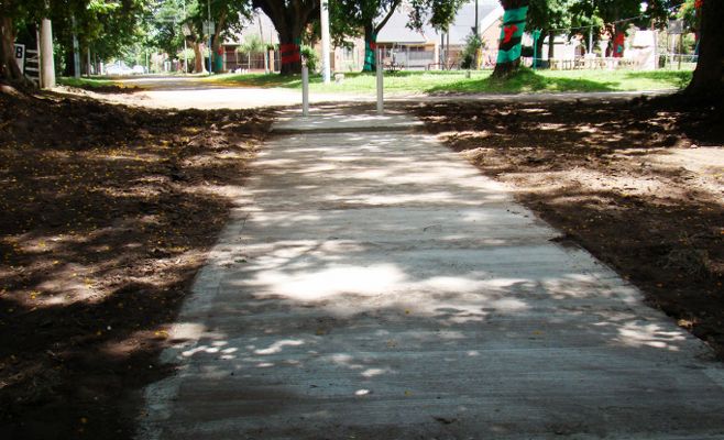 Nueva escalera peatonal en la barranca de la calle Pedro Martini