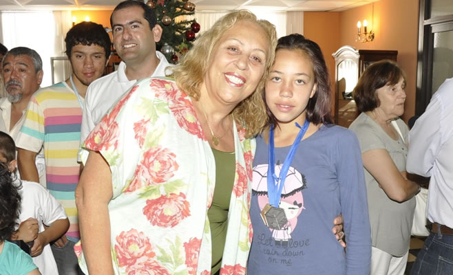 Stella Giroldi recibió a las deportistas Carolina Vera y Evelyn Imboden