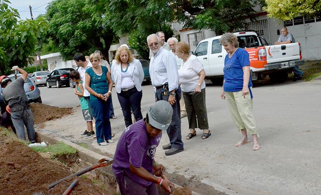 Avance en las obras de construcción de desagües cloacales