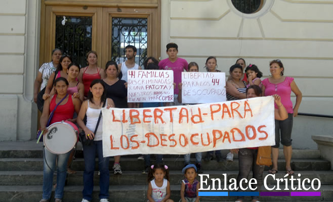 Familiares de los detenidos del episodio UOCRA reclaman ante el Municipio